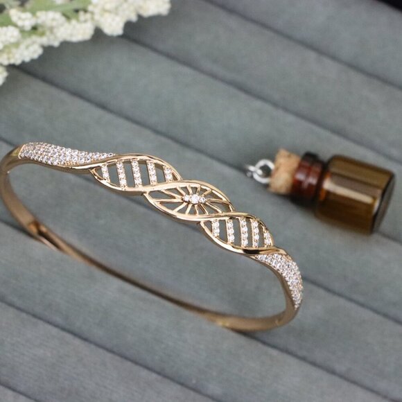 Rose Gold Twist Design CZ Bangle for Women, XPBL0529 - Picture 11 of 12